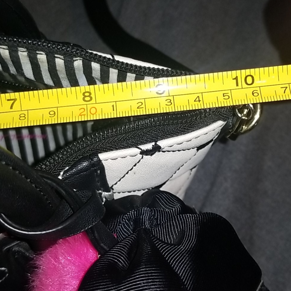 Betsey Johnson bag - Picture 2 of 6